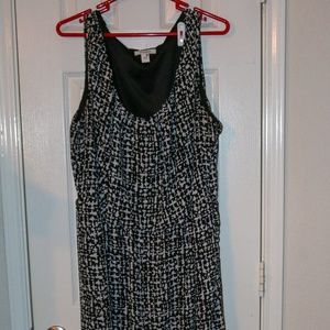 Black sleeveless dress